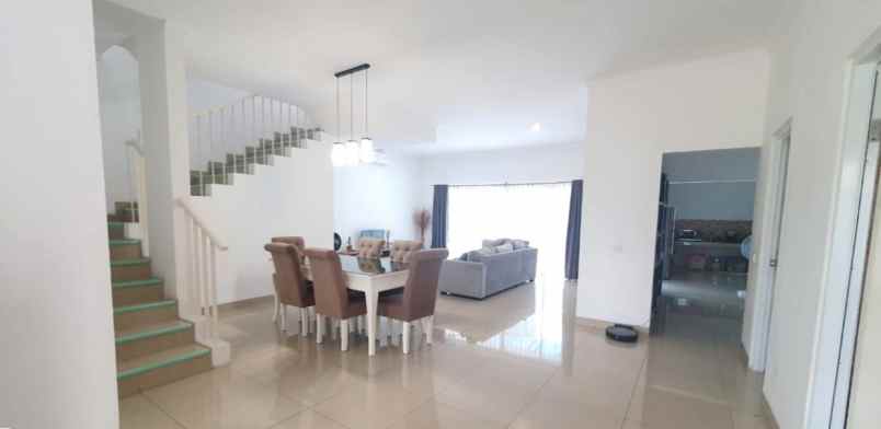 dijual rumah cluster lantana jgc