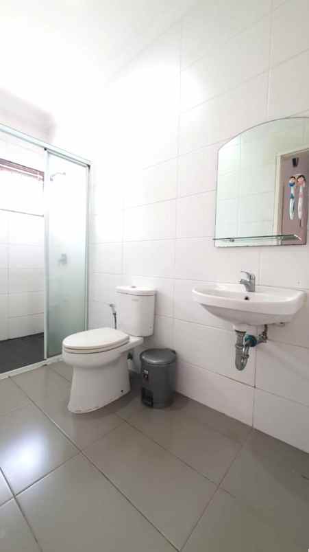 dijual rumah cluster lantana jgc