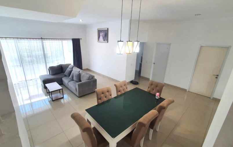 dijual rumah cluster lantana jgc