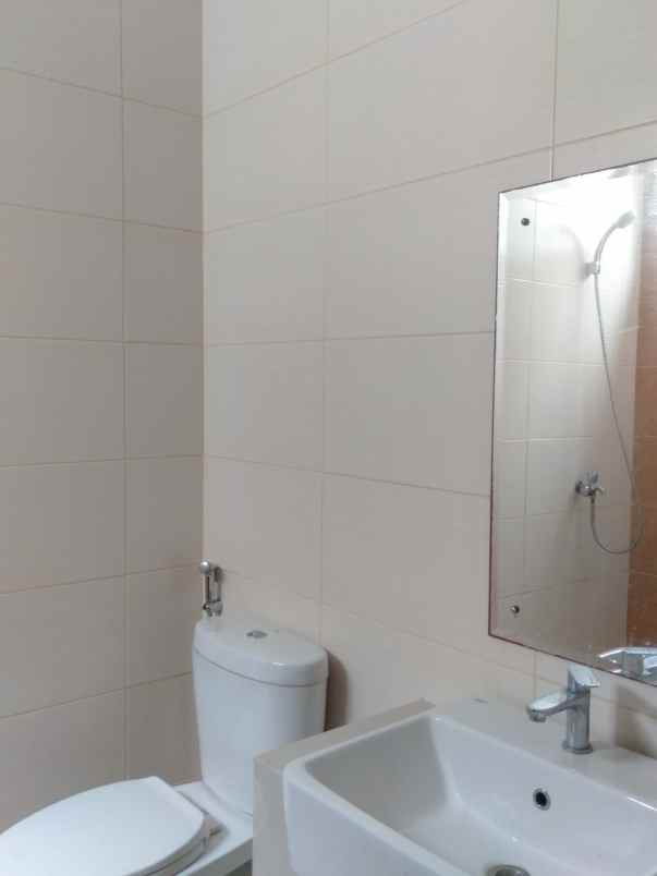 dijual rumah cluster mahakam jgc