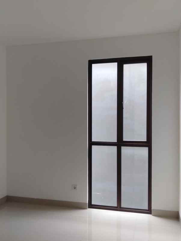 dijual rumah cluster mahakam jgc