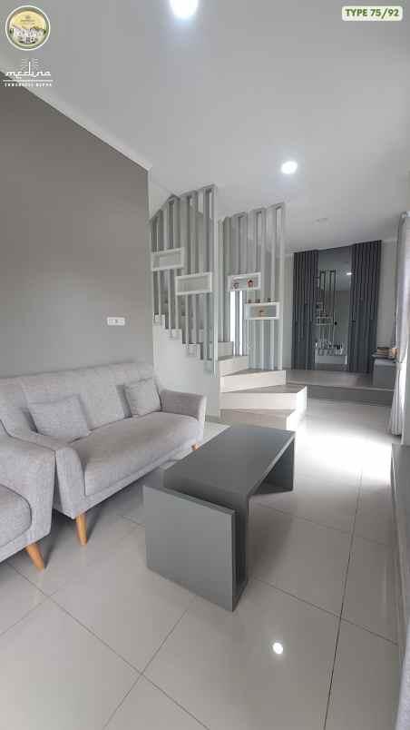 dijual rumah cluster medina townhouse