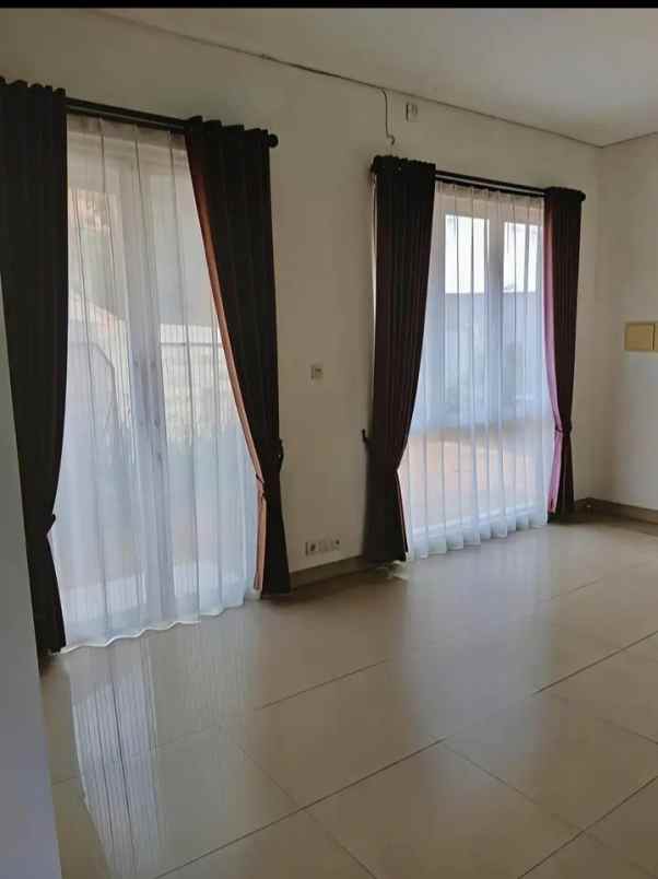 dijual rumah cluster persona asri bintaro sektor 4