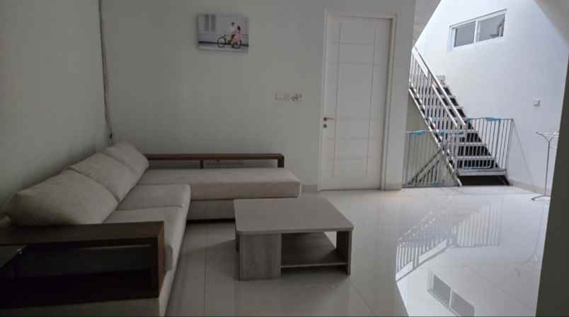 dijual rumah cluster vernonia