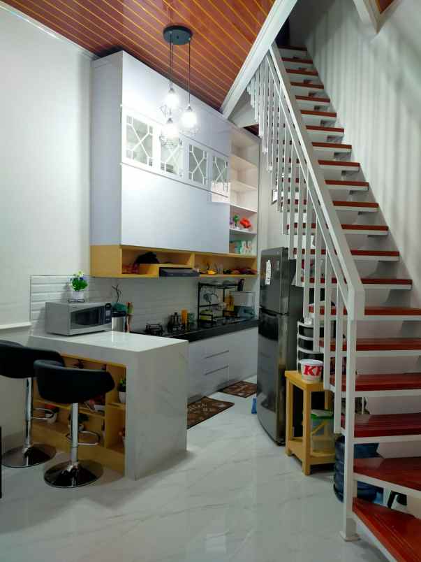 dijual rumah condet