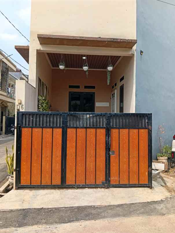 dijual rumah condet