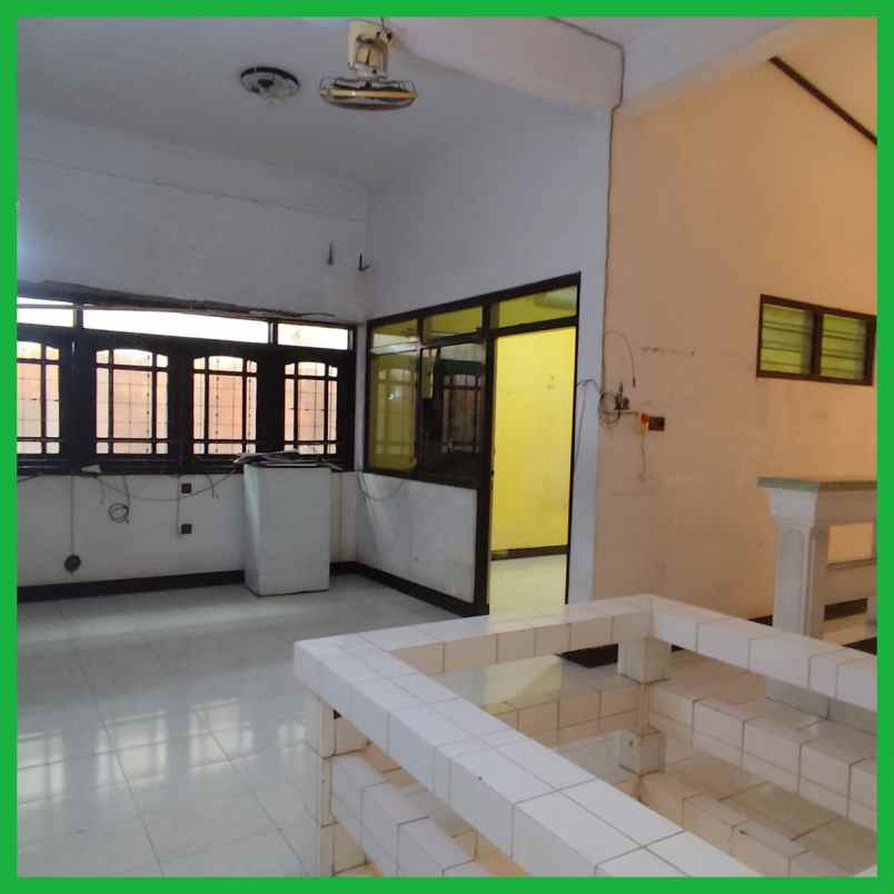 dijual rumah darmo permai