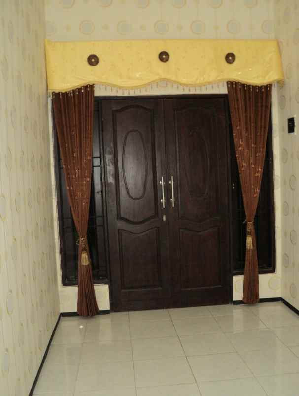 dijual rumah dekat kampus upn dan uin jalan merr
