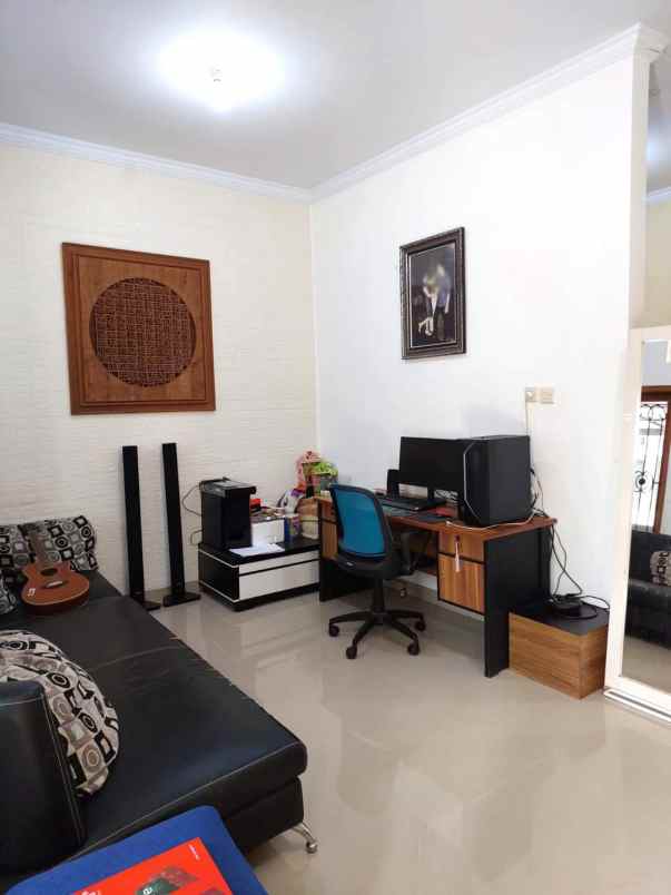 dijual rumah dekat rs pku sleman