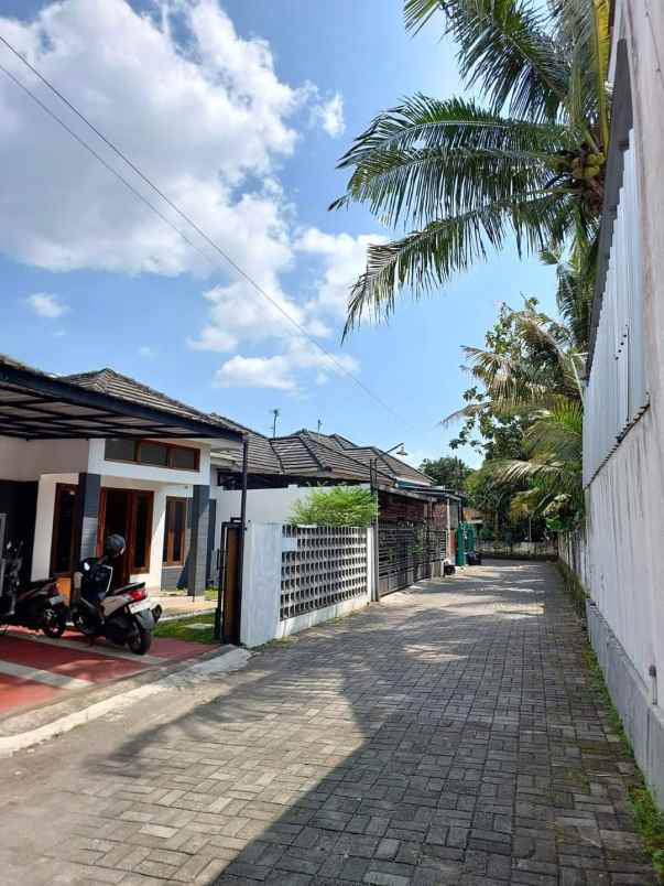 dijual rumah dekat rs pku sleman