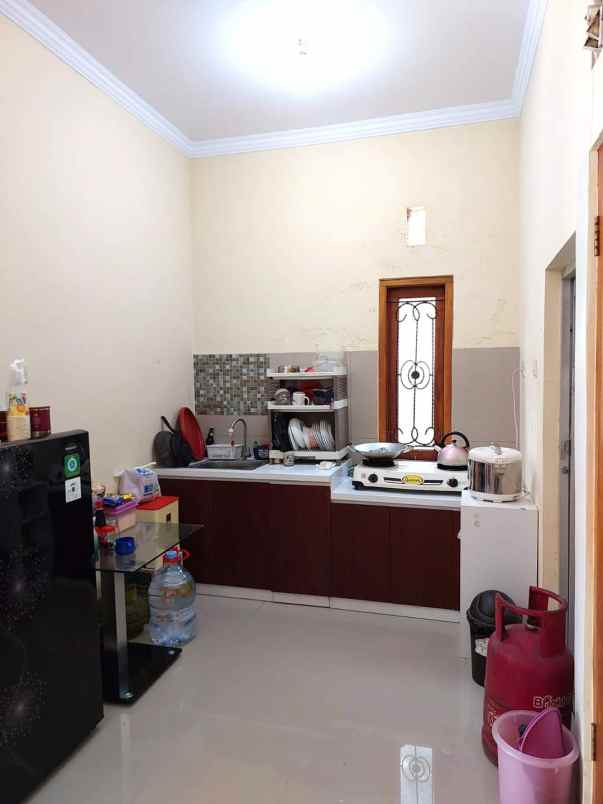 dijual rumah dekat rs pku sleman