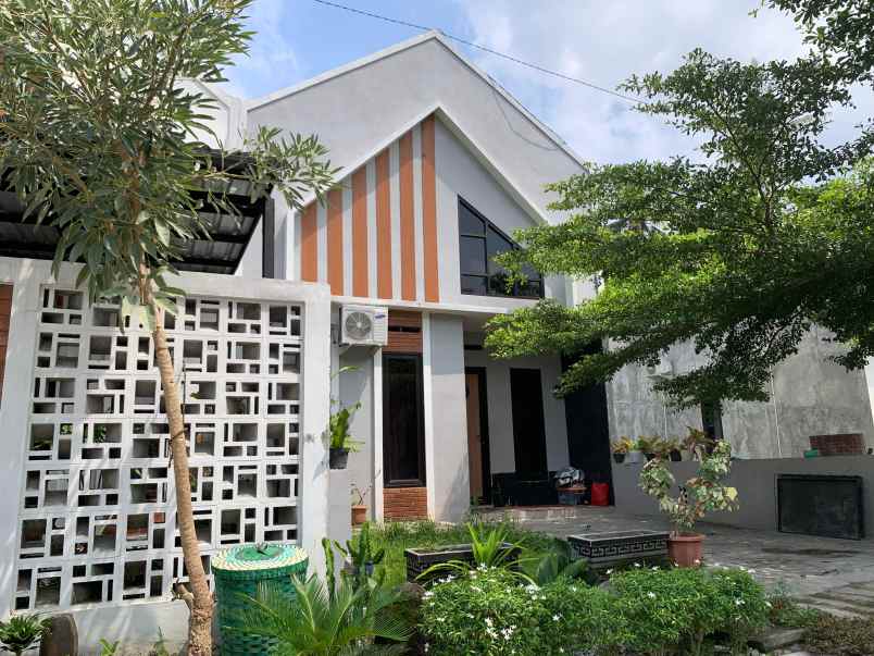 dijual rumah dengan akses tol jogja solo