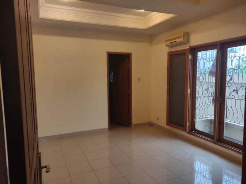 dijual rumah deplu kreo