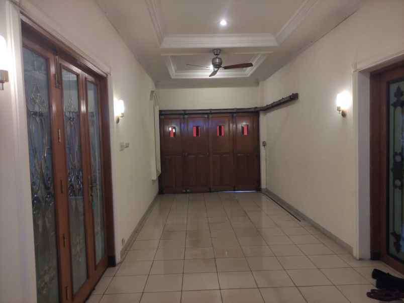 dijual rumah deplu kreo