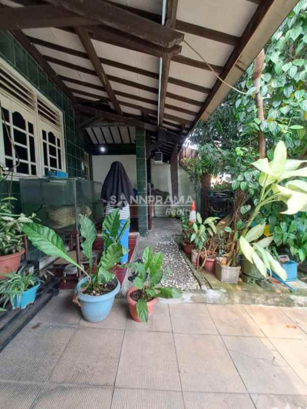 dijual rumah depok