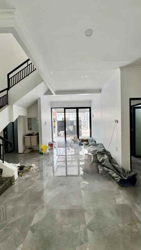 dijual rumah dharmahusada mas
