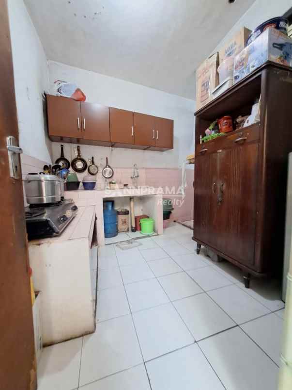 dijual rumah di kembang lio pancoran mas depok