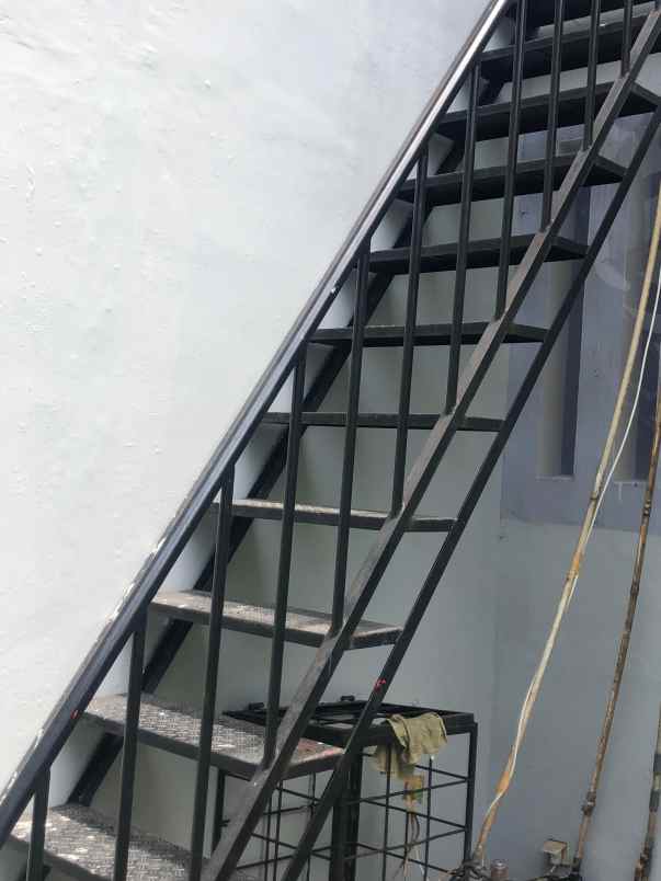 dijual rumah di legenda wisata cibubur