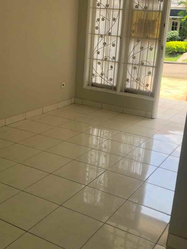 dijual rumah di legenda wisata cibubur