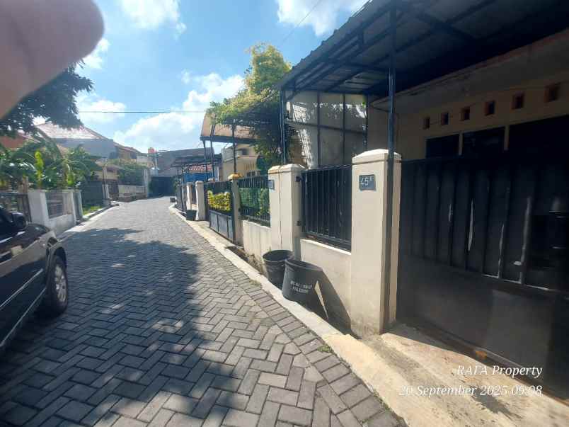 dijual rumah di palebon semarang