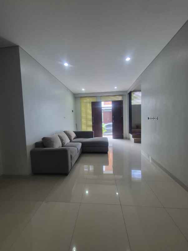 dijual rumah duren sawit jakarta timur