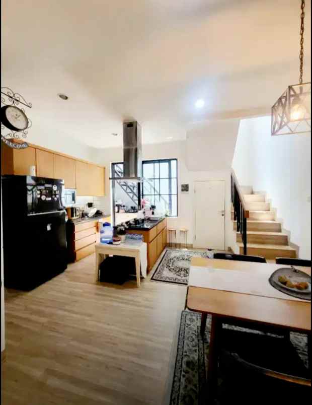 dijual rumah elista village paramount