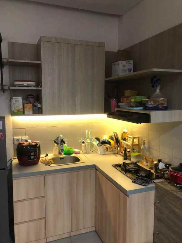 dijual rumah full furnished cluster o8 grand wisata