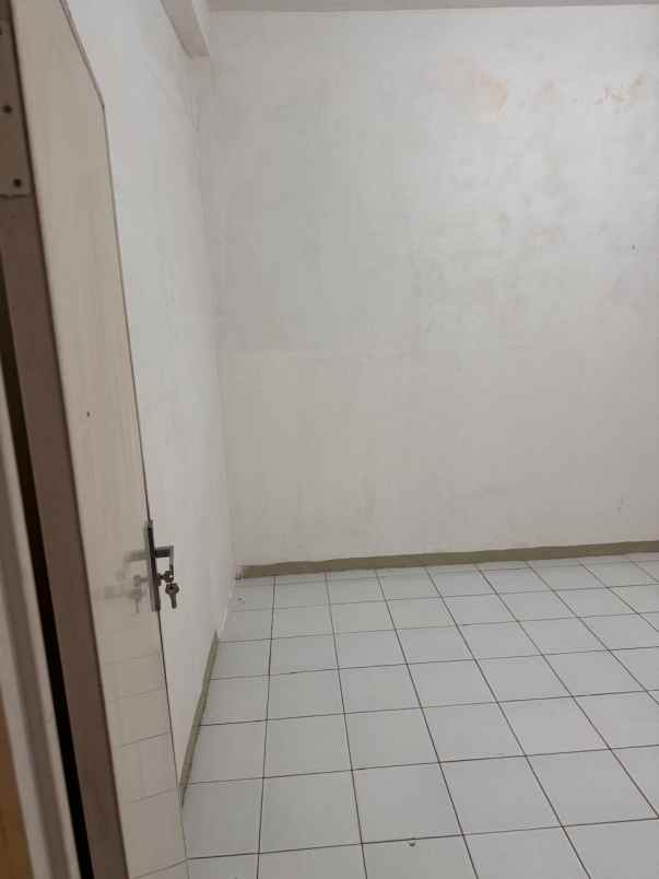 dijual rumah gading griya