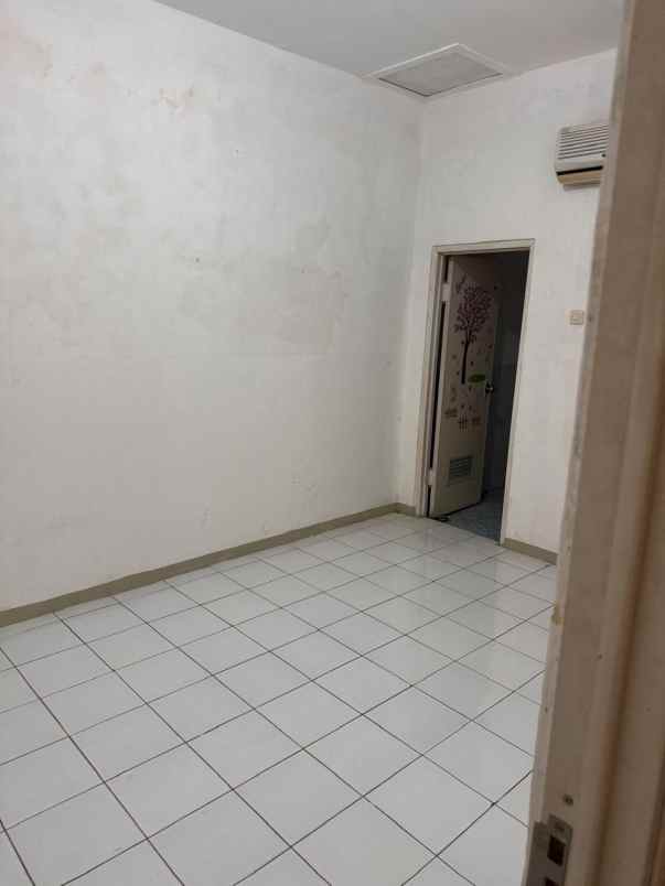 dijual rumah gading griya