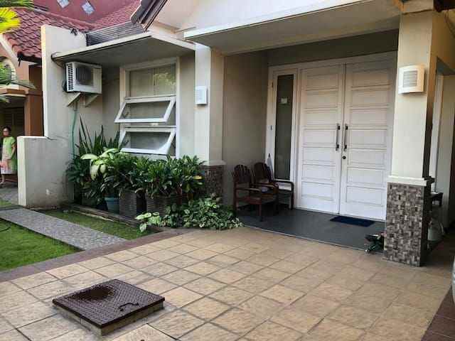 dijual rumah galaxy bumi permai