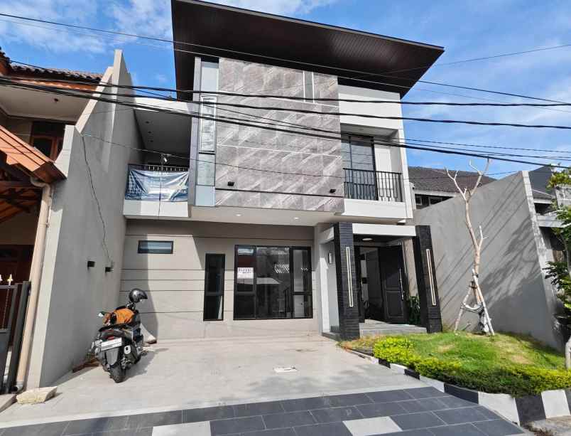 dijual rumah gayungsari barat