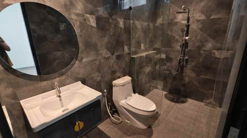 dijual rumah gayungsari barat