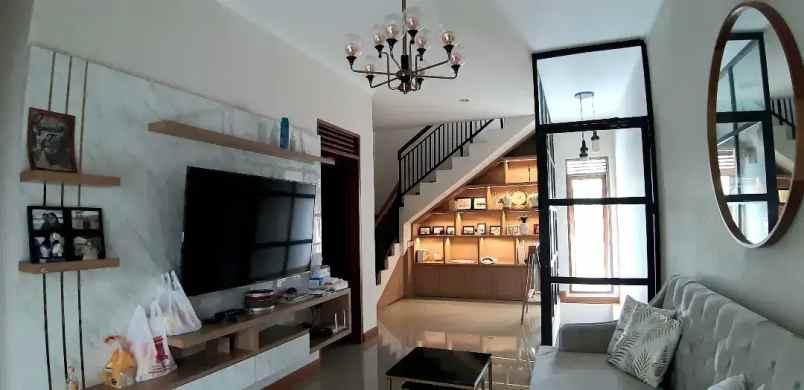 dijual rumah gegerkalong