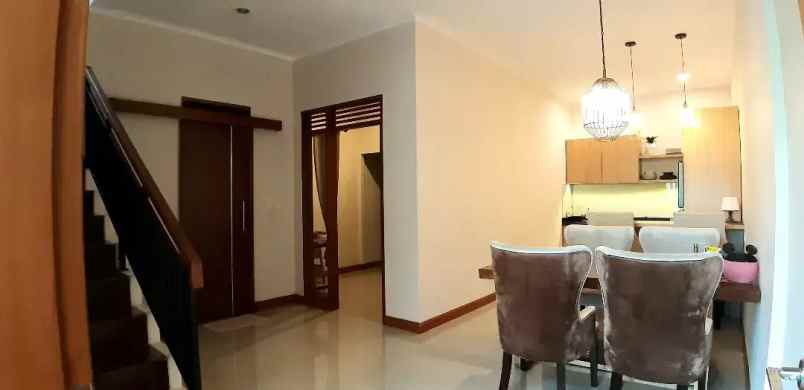 dijual rumah gegerkalong