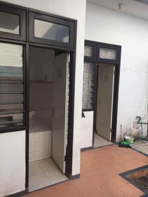 dijual rumah graha sampurna babatan