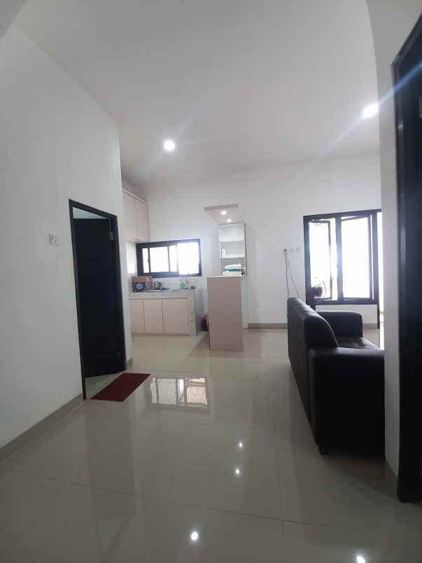 dijual rumah grand depok city area