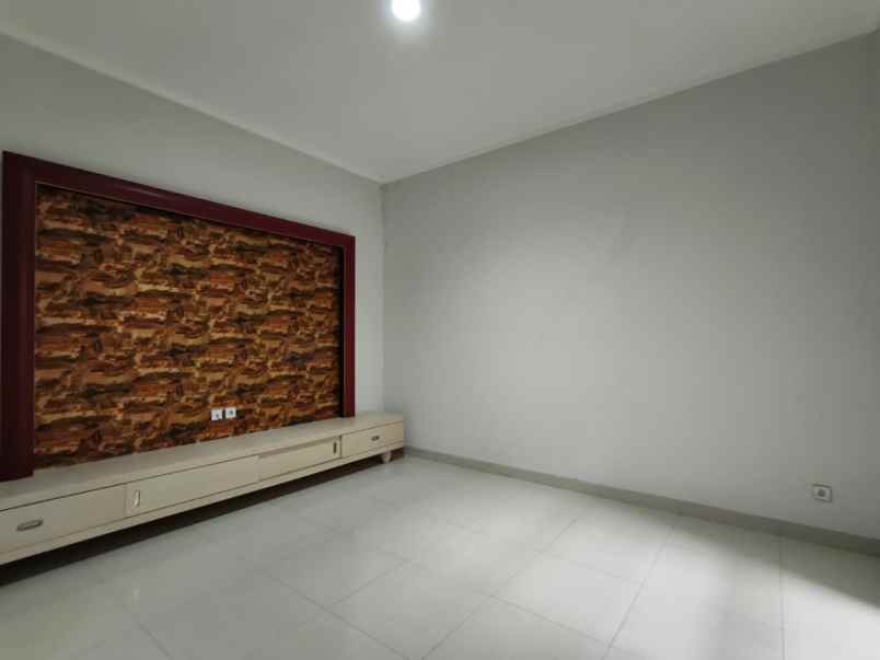 dijual rumah grand orchard kelapa gading