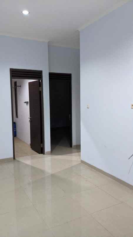 dijual rumah grand sharon residence