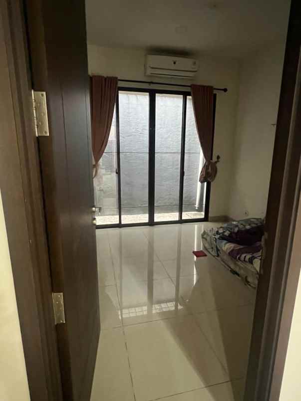 dijual rumah greenwich park bsd city