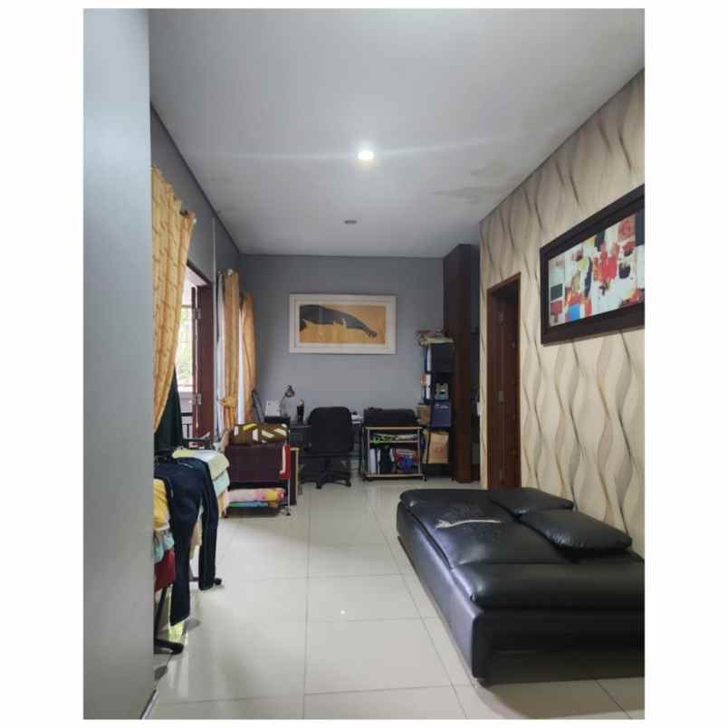 dijual rumah greenwoods townhouse