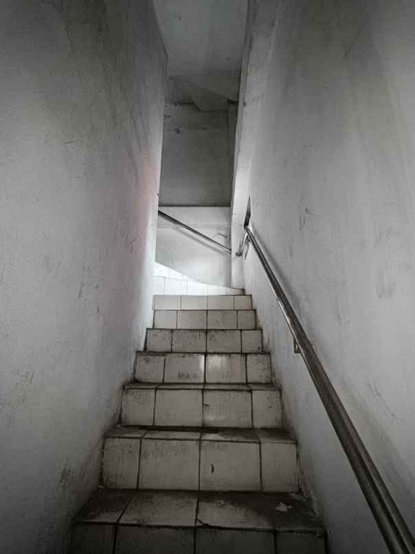 dijual rumah gunung sahari raya