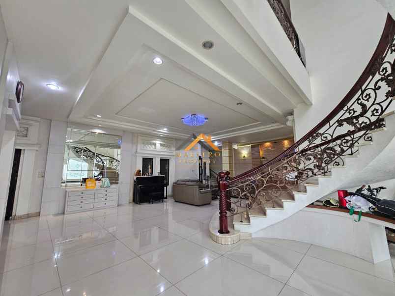 dijual rumah hook full furnish lux komplek cemara asri