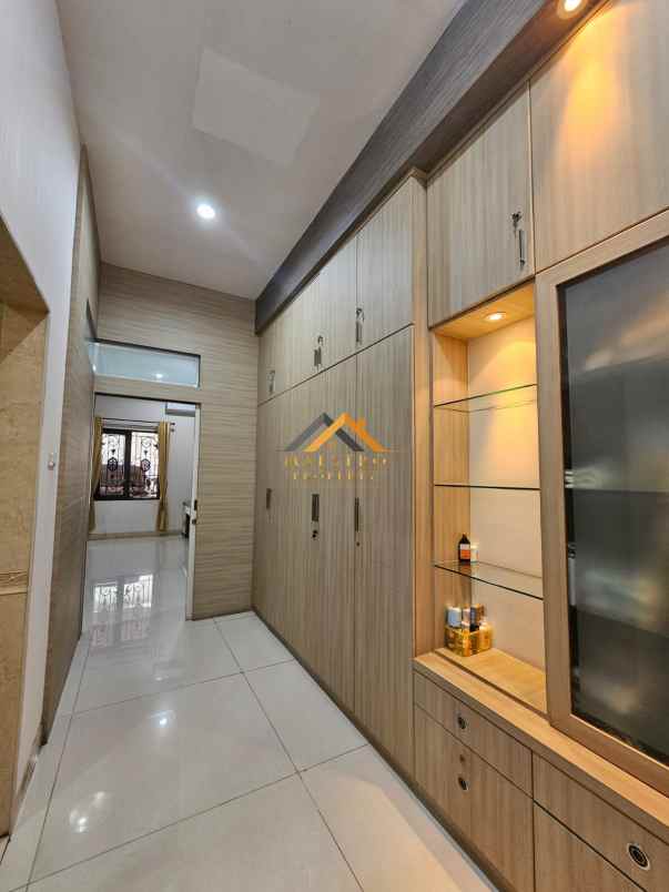 dijual rumah hook full furnish lux komplek cemara asri