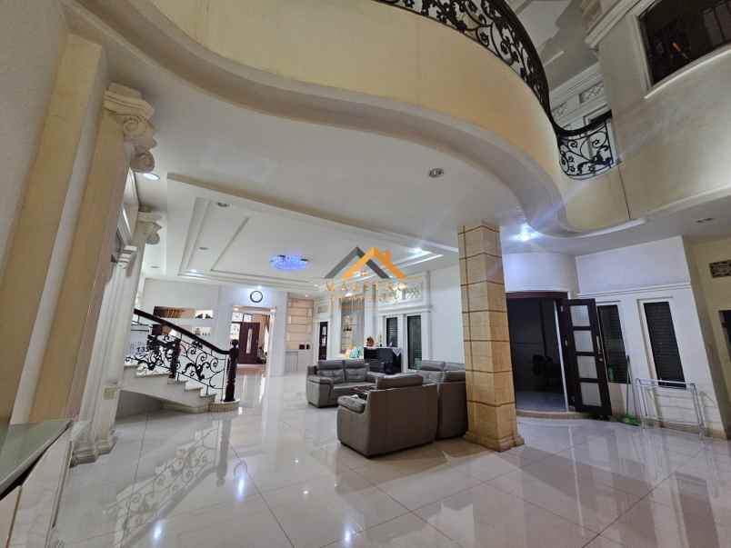 dijual rumah hook full furnish lux komplek cemara asri