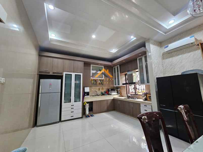 dijual rumah hook full furnish lux komplek cemara asri