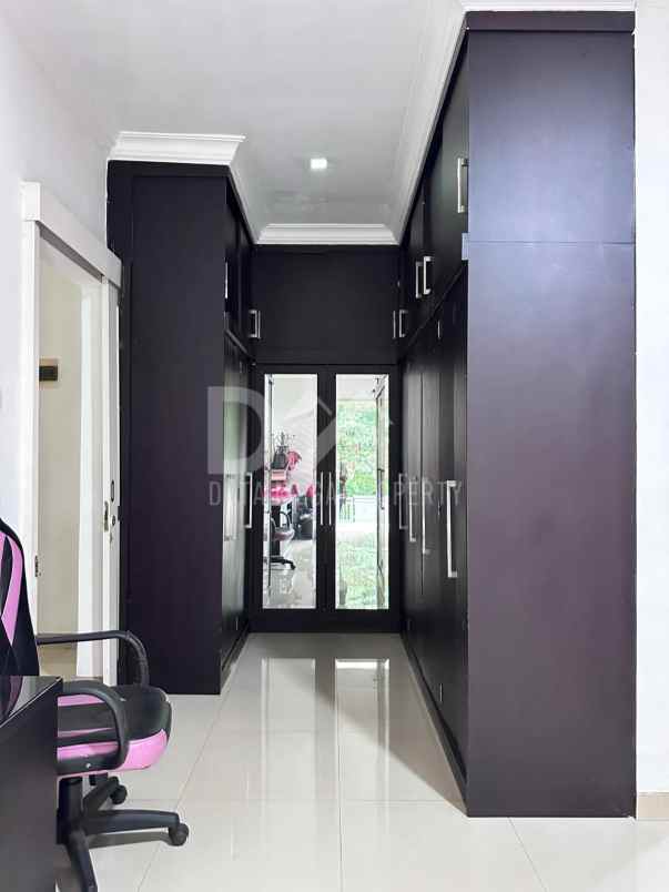 dijual rumah hook full furnished di bsd city