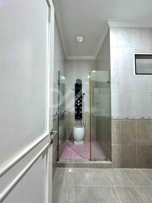 dijual rumah hook full furnished di bsd city