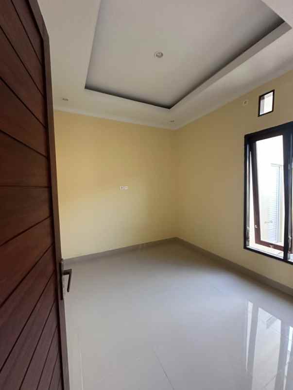 dijual rumah jalan anggungan lukluk