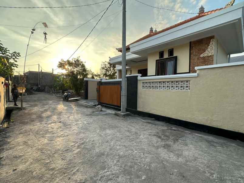 dijual rumah jalan anggungan lukluk
