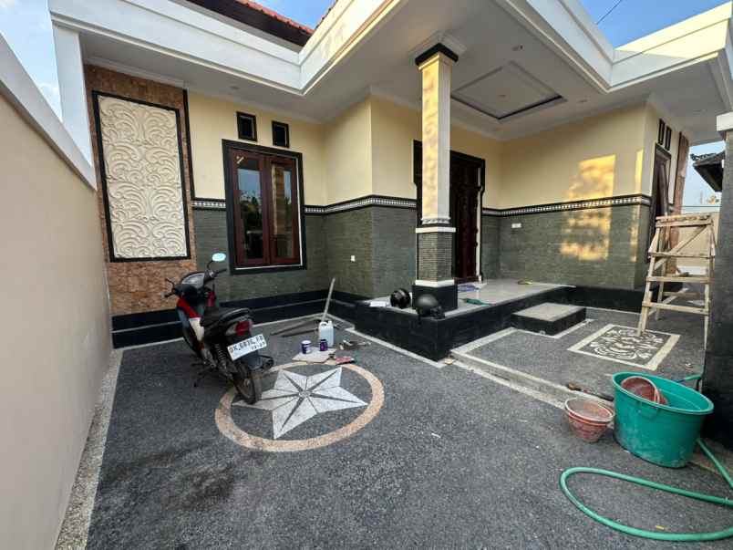 dijual rumah jalan anggungan lukluk
